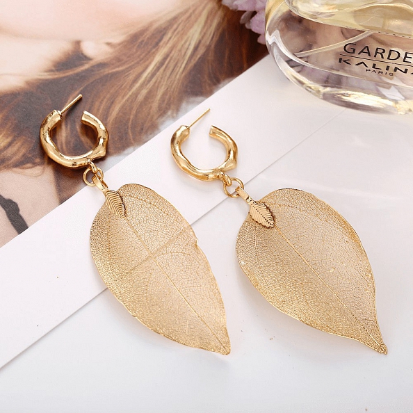 Hollow leaf eardrop PWB071