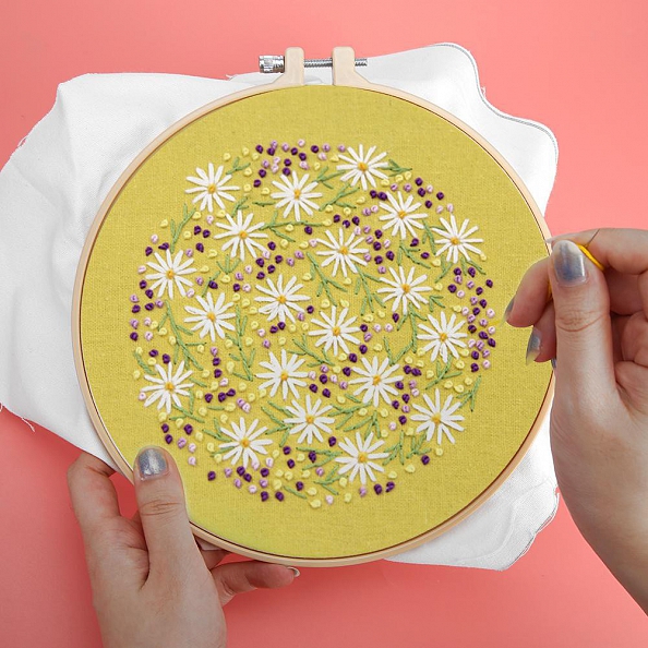 Flowers-Embroidery Kit(20x20cm) PW676