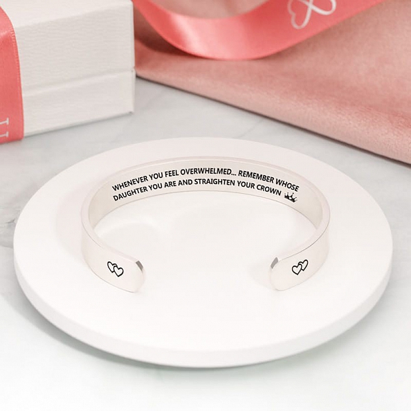 STRAIGHTEN YOUR CROWN BANGLE PWB368