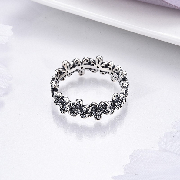 Minimalist Daisy Ring PWB366