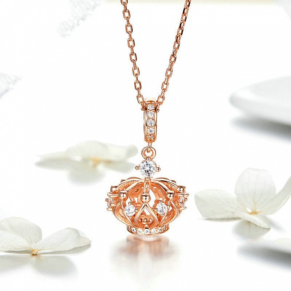 Shiny Crown Pendant Necklace PWB530