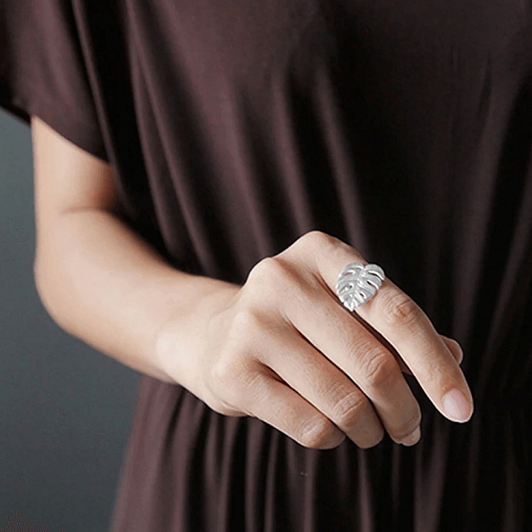 Monstera Leaf Ring PWB247