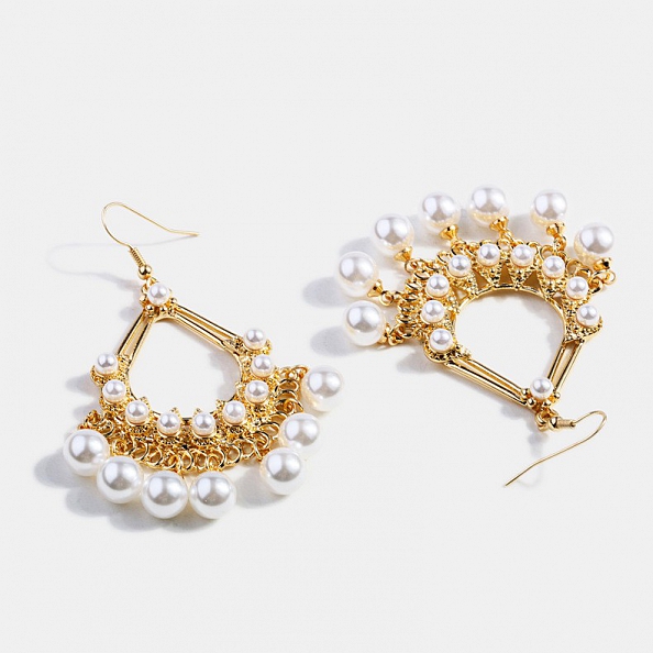 Classic Geometric Pearl Pendant Earrings PWB032