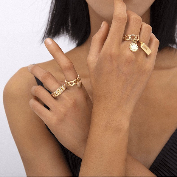 Simple Lock Flower Ring Set PW925