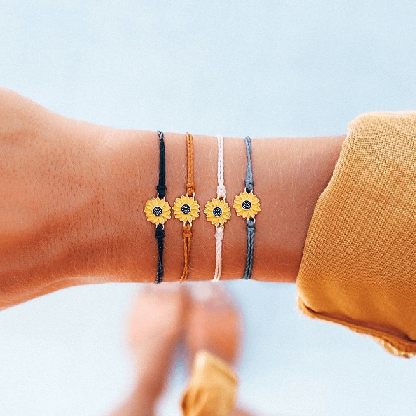 SUNFLOWER CHARM PW979
