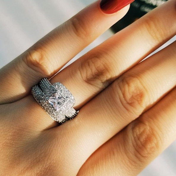 925 Sterling Silver Luxury Bold Wedding Band PWB251