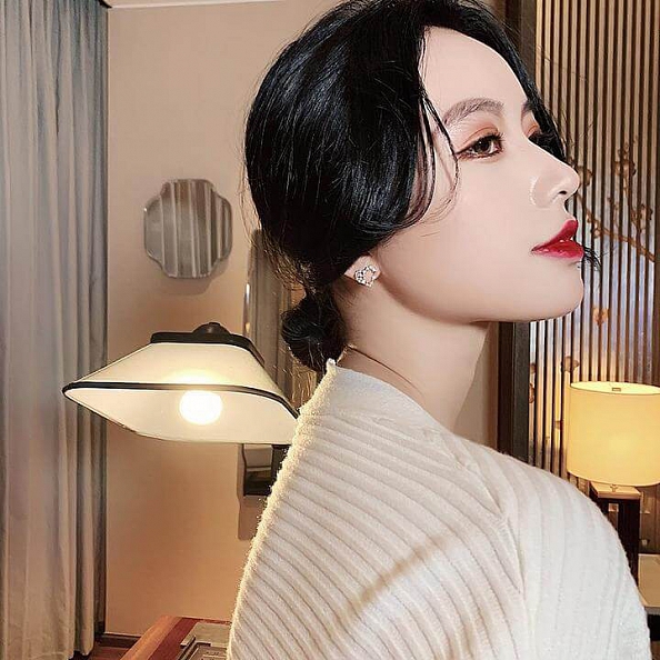 Heart-Shape Crystal Earrings PWB264