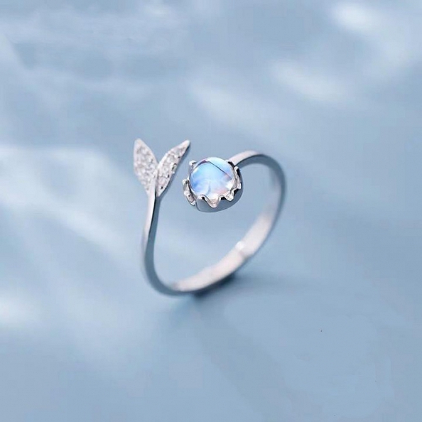 Whale Tail Moonstone Ring PWB285