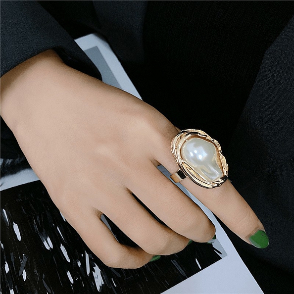 Simple irregular pearl ring PWB147