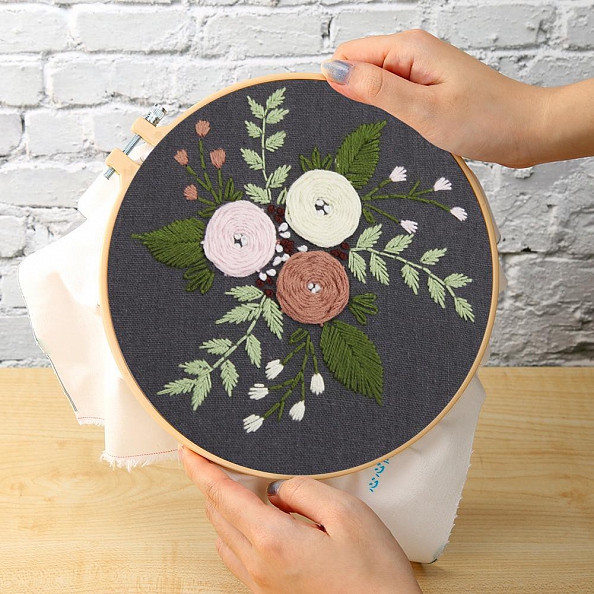 Three Flower-Embroidery Kit(20x20cm) PW675